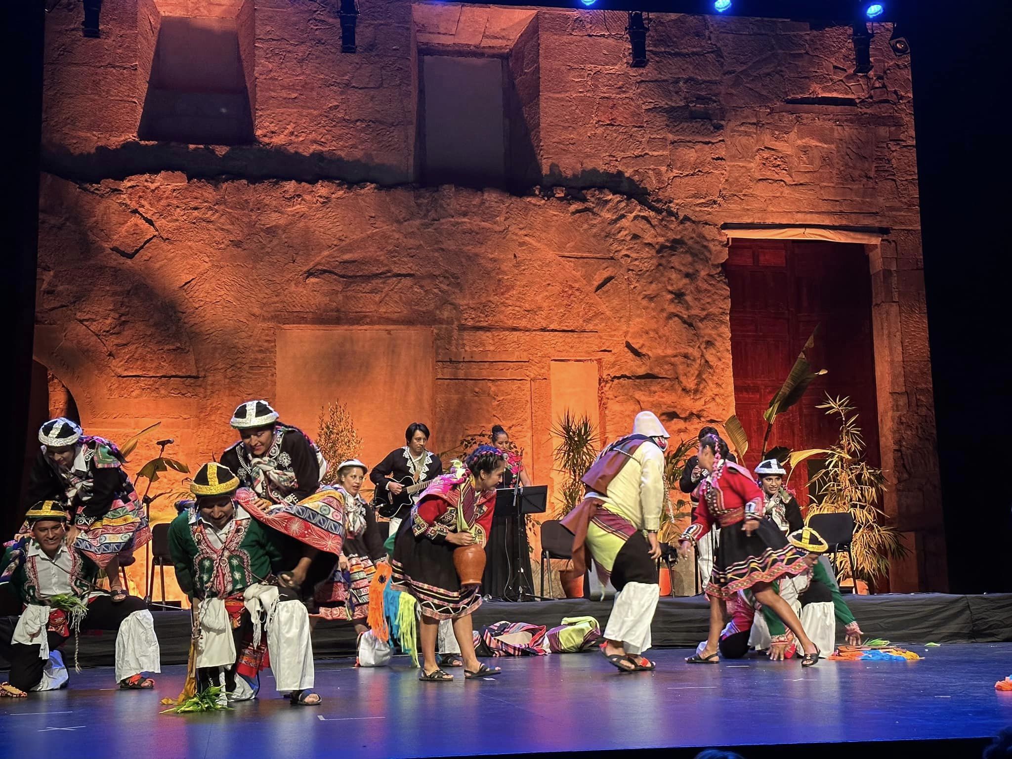 Presentaciones de Raíces del Perú